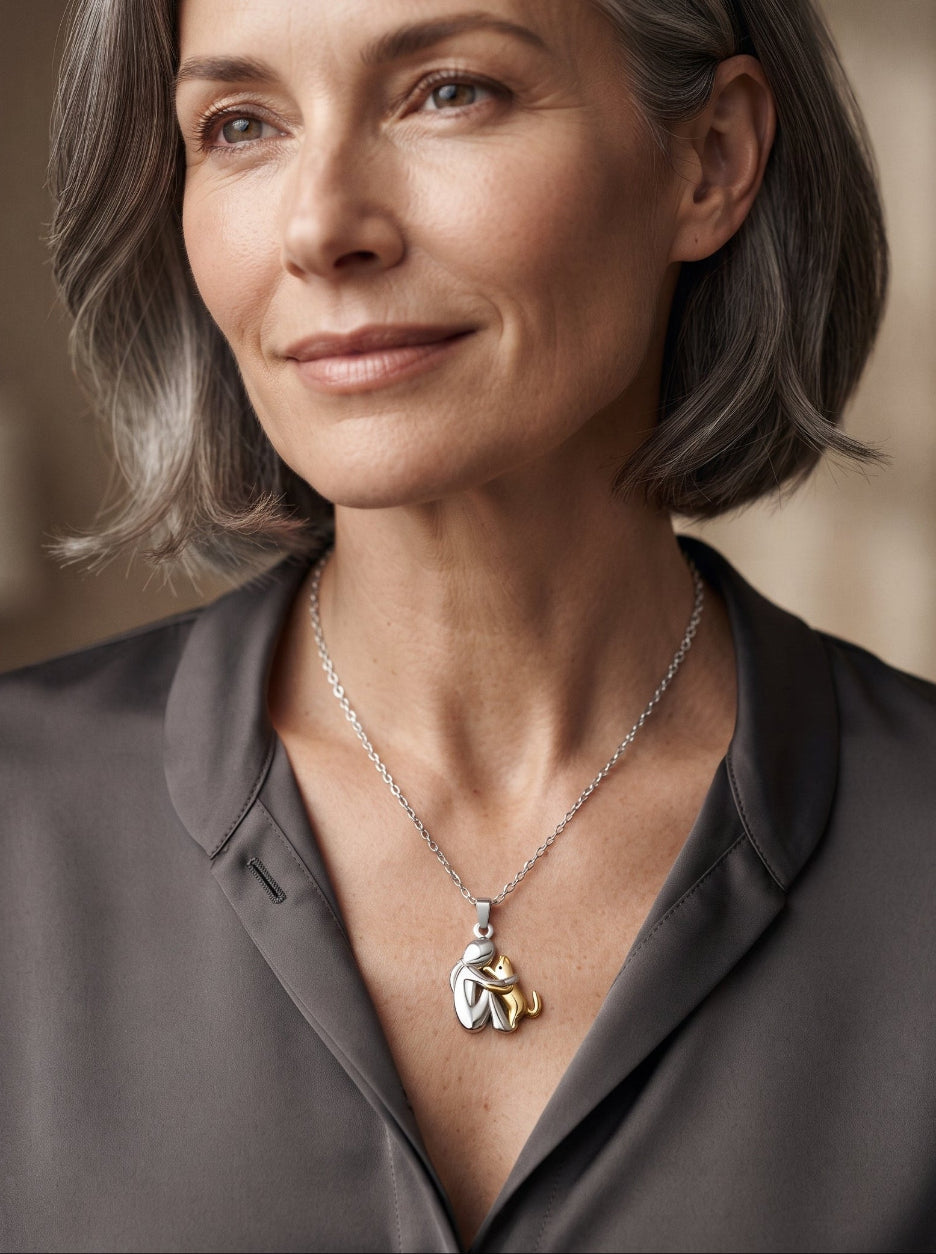 Lindalia Eternal Hug Pet Necklace